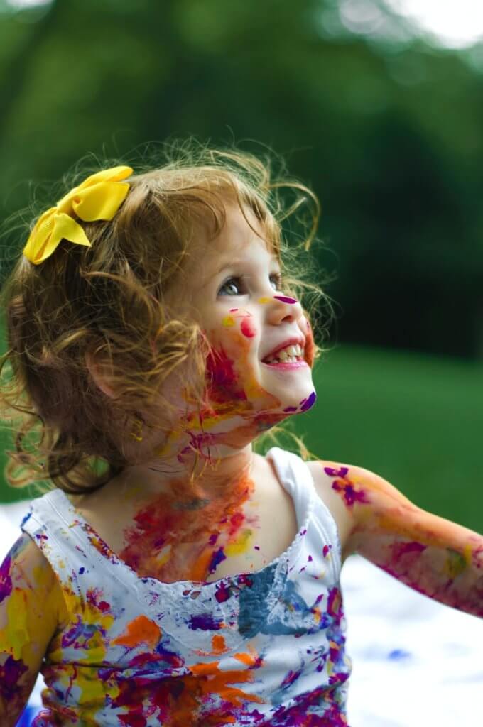 10 Types of People You Meet At a Hostel 5 Girl covered in paint for the messy people at a hostel