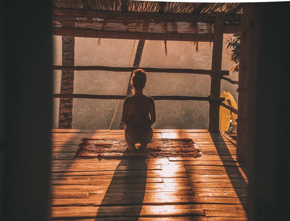My Top Tips for Travelling Solo with Anxiety 5 Combat solo travel anxiety with early morning yoga