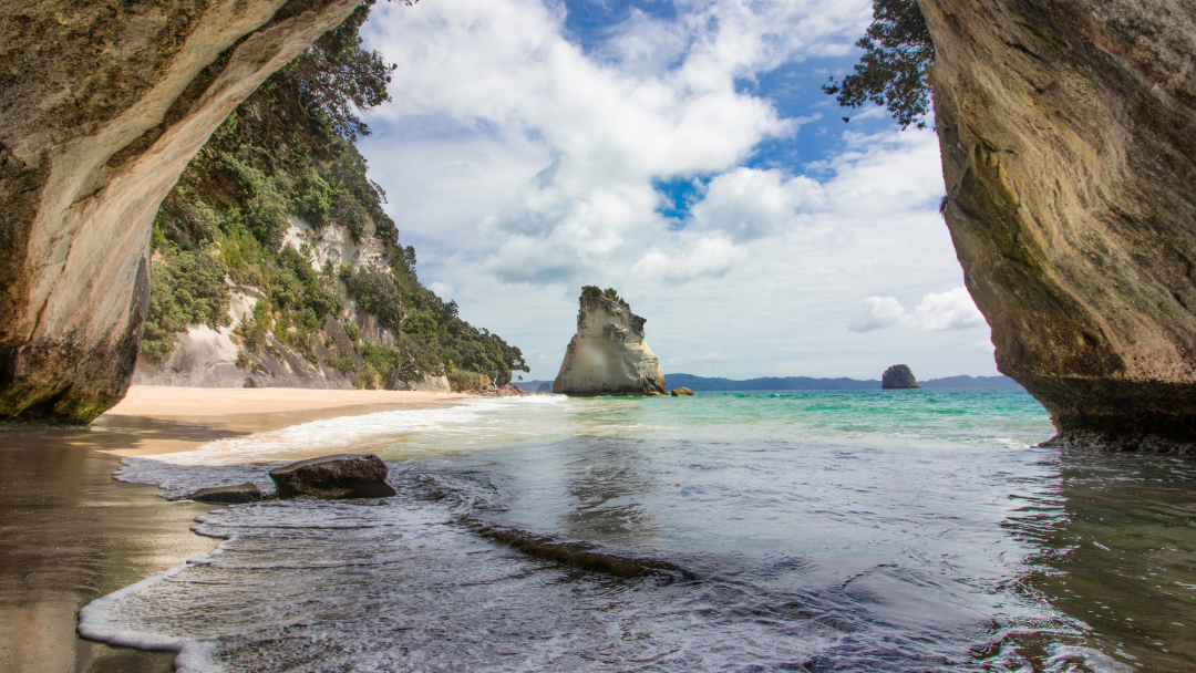 Cathedral Cove in New Zealand 