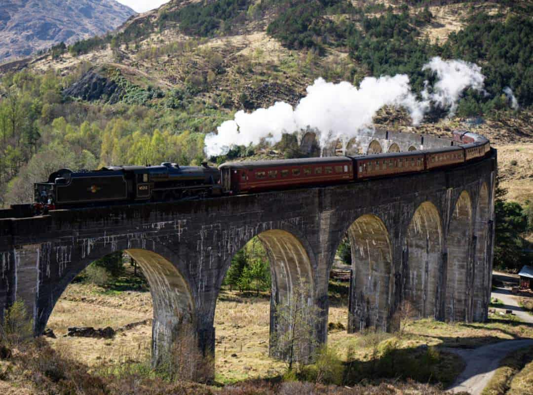 How To Get To Glenfinnan Viaduct From Fort William (A Complete Guide ...